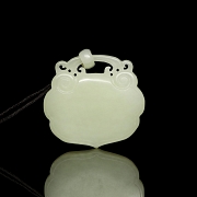 Colgante de jade blanco tallado, s.XX