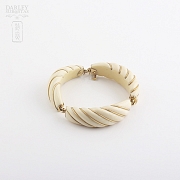 Juego de anillo, pendientes y pulsera de marfil y oro amarillo - 3