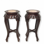 Pareja de taburetes asiáticos de madera, s.XX