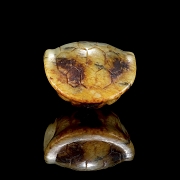 Jade pendant ‘Turtle shell’, Qing dynasty