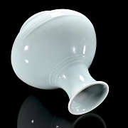 Vasija de porcelana con esmalte celadón, con marca Yongzheng