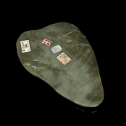 Roca de jade tallada 