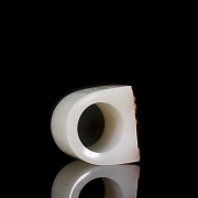 Anillo de jade tallado 