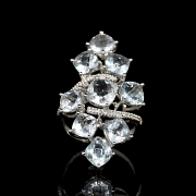 18kt white gold ring with aquamarines and diamonds