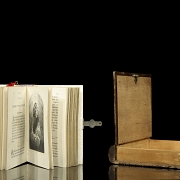 Book and leather-covered box, 19th century - 4