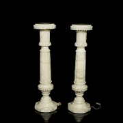 Pareja de lámparas pedestales de alabastro, s.XX