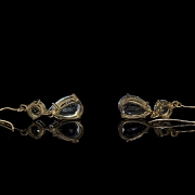 Pendientes de oro amarillo con piedras azules