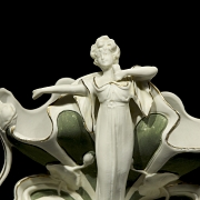Pequeño centro de mesa estilo Art Nouveau 