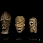 Conjunto de tres máscaras rituales, África occidental, s.XX - 6
