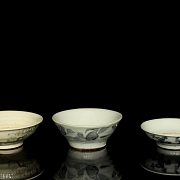 Cinco cuencos de cerámica esmaltada, dinastía Ming