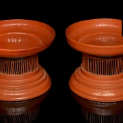 Dos soportes de madera lacada, Birmania, S.XX - 2