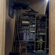 Reloj de pie estilo racionalista