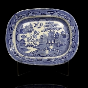 English porcelain tray, Asian style, 19th century
