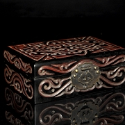 Lacquered wooden box ‘‘Scrolls’’, with Qianlong seal