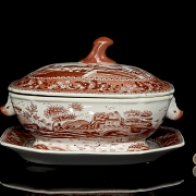 Sopera con bandeja de porcelana, s.XX