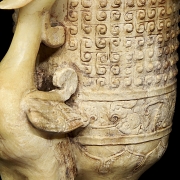 Copas rituales de jade blanco tallado 