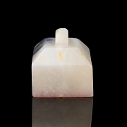 Quadrangular Hetian jade seal, Qing Dynasty