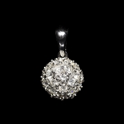 Colgante en oro blanco de 18 kt y diamantes