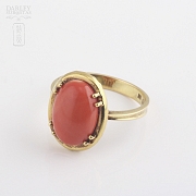 Juego de anillo y pendientes con coral natural en oro amarillo - 3