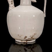 Ceramic jug with cream glaze, Ding kiln