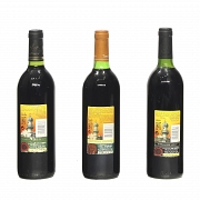 Four bottles of red wine from Utiel-Requena