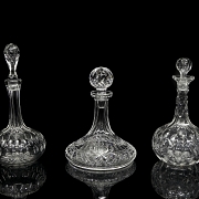 Tres decantadores en cristal tallado, s.XX