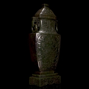 Large spinach green jade vase ‘Archaic Dragon’, Qing dynasty