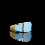 Anillo de oro amarillo de 18k con turquesas