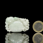 Carved jadeite figure “Beast with lingzhi,” Qing dynasty
