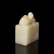 Hetian jade seal ‘Camel’, Qing dynasty