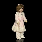 Muñeca de porcelana Armand Marseille, Alemania, c. 1910-1920.