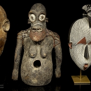 Cuatro piezas de arte tribal africano, s.XX