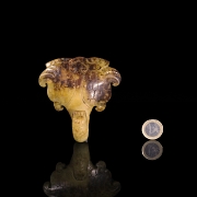 Colgante de jade tallado 