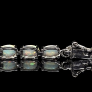 Pulsera de oro blanco con ópalos