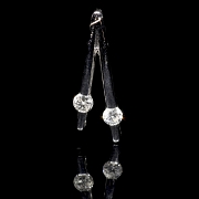 Colgante de oro blanco de 18K con diamantes