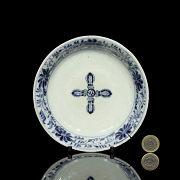 Pequeño plato de porcelana esmaltada en azul y blanco, dinastía Qing - 6