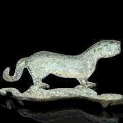 Pequeña caja de bronce