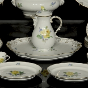 Meissen tableware ‘Yellow Rose and Forget-me-not’
