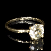 Anillo solitario en oro amarillo con diamante Fancy, 1.52 ct, certificado IGI