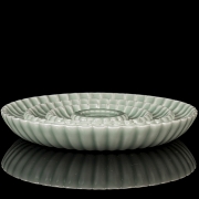 Plato de porcelana con esmalte celadón, con marca Yongzheng