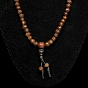 Mala with 113 Bodhi seed and agate beads, 20th century