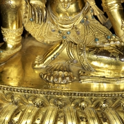 Figura de bronce dorado 