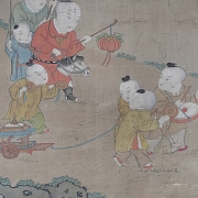 Pintura china “Niños jugando”, con firma Gu Jianlong