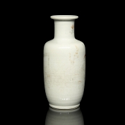 Enamelled porcelain vase ‘Characters’, with Chenghua mark - 1