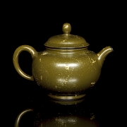 Tetera de cerámica con esmalte de té, con sello Qianlong