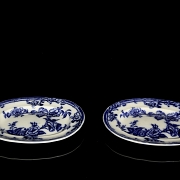 一对荷兰瓷托盘,出自 Petrus Laurentius Regout 之手,19 世纪