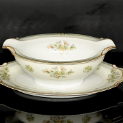 ‘玫瑰瓷’瓷器餐具,日本,20世纪