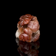 Carved Nanhong agate ‘Rabbits and leaves’, Qing dynasty