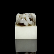 White jade seal “Beast,” Ming dynasty