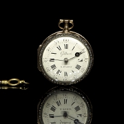 Cruz de madera tallada 